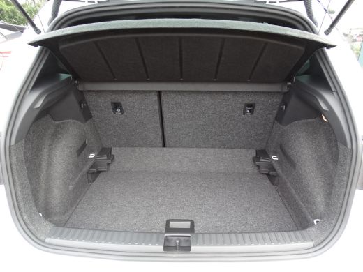 Seat Arona SEAT FR Anniversary | Achteruitrijcamera | Airconditioning automatisch met 2-zone-temperatuurrege... ActivLease financial lease