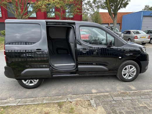 Toyota PROACE CITY Electric First Edition 50 kWh Trekhaak ActivLease financial lease
