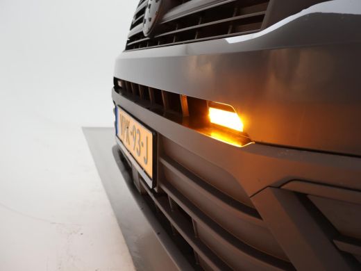 Volkswagen Crafter 35 2.0 TDI 140 PK 4MOTION 4X4 L3H2 + TREKHAAK 3000 KG / DEALER ONDERHOUDEN ActivLease financial lease