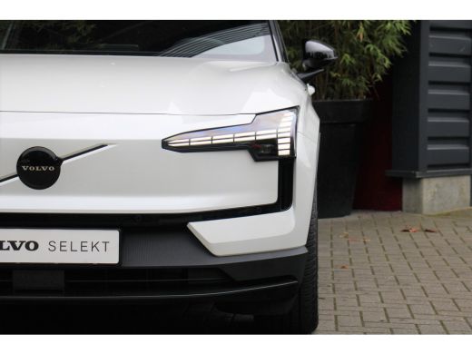 Volvo  EX30 Single Motor Extended Range Plus 69 kWh | Black Pack | Harman/Kardon | Camera | Adaptive Cruise |... ActivLease financial lease