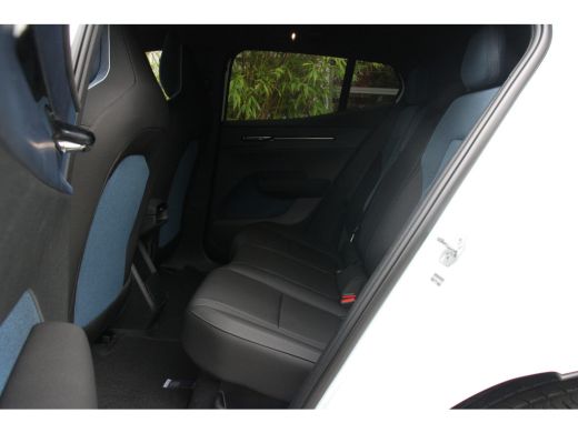Volvo  EX30 Single Motor Extended Range Plus 69 kWh | Black Pack | Harman/Kardon | Camera | Adaptive Cruise |... ActivLease financial lease