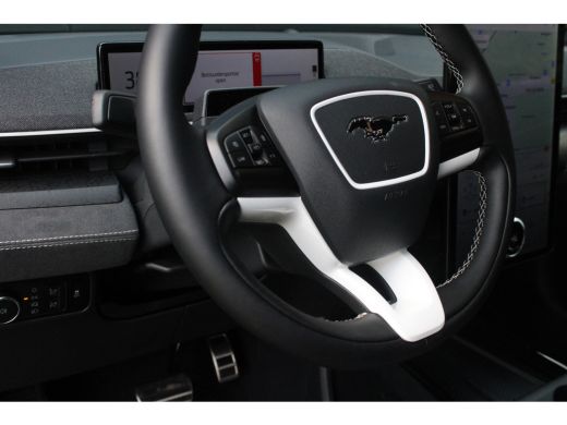 Ford Mustang Mach-E GT 98kWh Exended Range AWD Rally Edition ActivLease financial lease