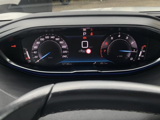 Peugeot 5008 1.2 PureTech Allure | Navigatie | Camera | Cruise Control | Climate Control ActivLease financial lease