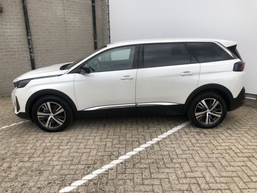 Peugeot 5008 1.2 PureTech Allure | Navigatie | Camera | Cruise Control | Climate Control ActivLease financial lease