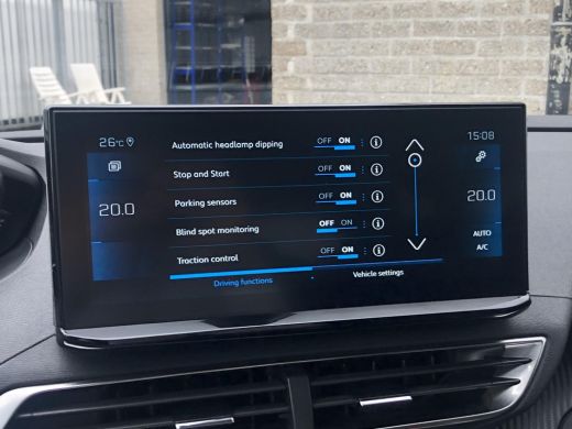 Peugeot 5008 1.2 PureTech Allure | Navigatie | Camera | Cruise Control | Climate Control ActivLease financial lease