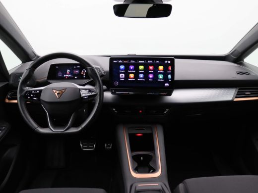 Seat Born Business 62 kWh 204PK Warmtepomp, panoramadak, head-up display, achteruitrijcamera, keyless entry... ActivLease financial lease