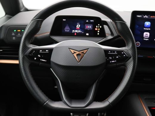 Seat Born Business 62 kWh 204PK Warmtepomp, panoramadak, head-up display, achteruitrijcamera, keyless entry... ActivLease financial lease
