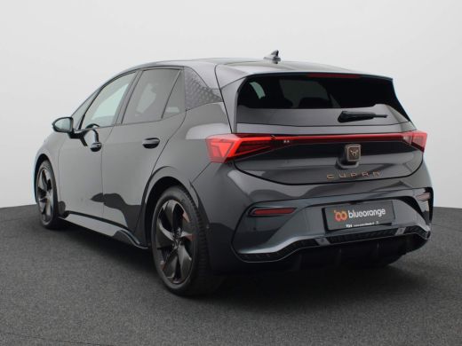 Seat Born Business 62 kWh 204PK Warmtepomp, panoramadak, head-up display, achteruitrijcamera, keyless entry... ActivLease financial lease