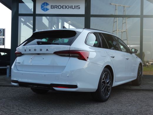 Skoda Octavia Combi ŠKODA Sportline Business | Achteruitrijcamera | Cruise control met speedlimiter | Driving m... ActivLease financial lease