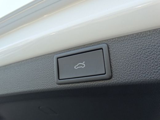 Skoda Octavia Combi ŠKODA Sportline Business | Achteruitrijcamera | Cruise control met speedlimiter | Driving m... ActivLease financial lease