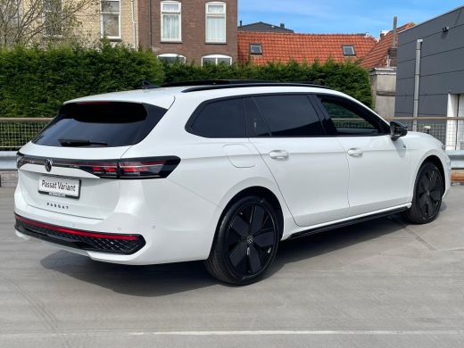 Volkswagen Passat Variant Volkswagen R-Line Edition | 'App-Connect' draadloze smartphone integratie | Afstandscontr... ActivLease financial lease