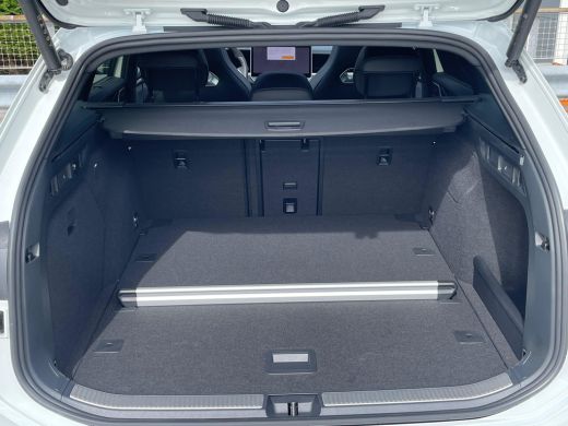 Volkswagen Passat Variant Volkswagen R-Line Edition | 'App-Connect' draadloze smartphone integratie | Afstandscontr... ActivLease financial lease