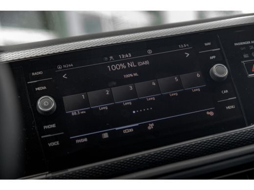 Volkswagen Polo Volkswagen Life Edition Inclusief €2000,- inruilvoordeel + €1000,- korting || 'App-Connect' smart... ActivLease financial lease
