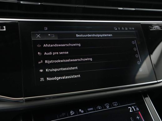 Audi Q7 55 TFSI e quattro 381 pk S-Tronic Pro Line Plus S Line Panorama Navigatie Wegkl. trekhaak Bang & ... ActivLease financial lease