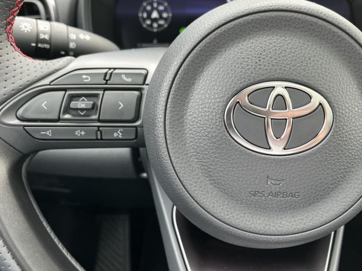 Toyota Yaris Cross 1.5 Hybrid 130 GR Sport | Plus Pack | Dynamic Grey met zwart dak | Demonstratie auto | ActivLease financial lease