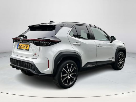 Toyota Yaris Cross 1.5 Hybrid 130 GR Sport | Plus Pack | Dynamic Grey met zwart dak | Demonstratie auto | ActivLease financial lease