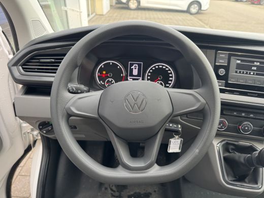 Volkswagen Transporter 2.0 TDI L2H1 28 bestelwagen 150 pk | Airco | betimmering | bijrijdersbank ActivLease financial lease