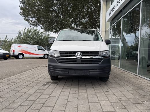 Volkswagen Transporter 2.0 TDI L2H1 28 bestelwagen 150 pk | Airco | betimmering | bijrijdersbank ActivLease financial lease