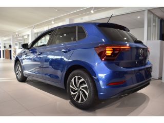 Volkswagen Polo Volkswagen Life Edition Inclusief € 2000,- inruilvoordeel + €1500,- korting Inclusief €2000,- inr...