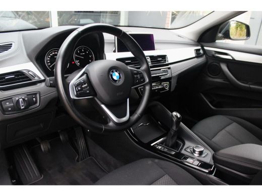 BMW X2 sDrive16d F39 Executive | 1e eigenaar | 18 inch | LED | Trekhaak | inc btw | Navi | PDC | Cruise-control | BMW dealer onderhouden ➡️ ActivLease financial lease
