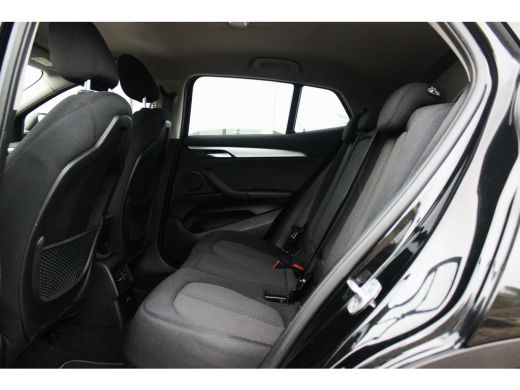 BMW X2 sDrive16d F39 Executive | 1e eigenaar | 18 inch | LED | Trekhaak | inc btw | Navi | PDC | Cruise-control | BMW dealer onderhouden ➡️ ActivLease financial lease