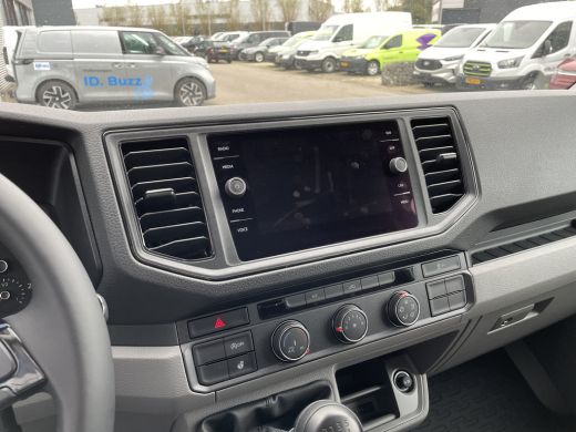Volkswagen Crafter 35 T.G. (50) 2.0 TDI L3 Enkele cabine Dubbel lucht Highline EURO VI RWD | 3500 kg aanhangergewich... ActivLease financial lease