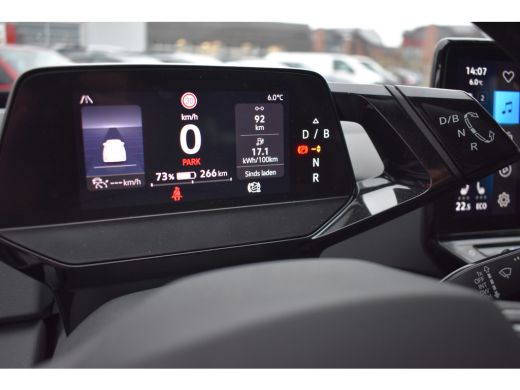 Volkswagen ID.3 58 kWh 204PK | NAVIGATIE | 18 INCH | STUUR + STOELVERW. | NIEUWSTAAT! ActivLease financial lease