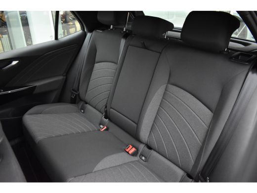 Volkswagen ID.3 58 kWh 204PK | NAVIGATIE | 18 INCH | STUUR + STOELVERW. | NIEUWSTAAT! ActivLease financial lease
