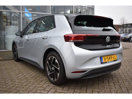 Volkswagen ID.3 58 kWh 204PK | NAVIGATIE | 18 INCH | STUUR + STOELVERW. | NIEUWSTAAT! ActivLease financial lease