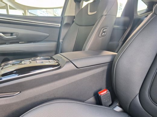 Hyundai Tucson 1.6 T-GDI PHEV Premium 4WD | Kop-Er-Af-Voordeel! | Full Options! | Rijklaarprijs! | Fabrieks-gara... ActivLease financial lease