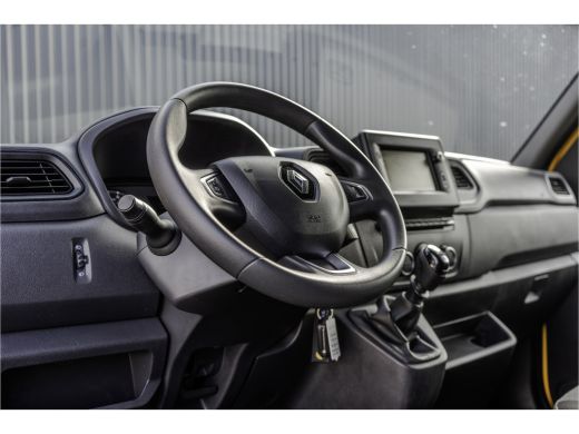 Renault Master 2.3 dCi L2H2 | Euro 6 | 136 PK | Cruise | Airco | Navigatie | LED ActivLease financial lease