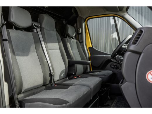 Renault Master 2.3 dCi L2H2 | Euro 6 | 136 PK | Cruise | Airco | Navigatie | LED ActivLease financial lease
