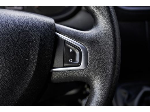 Renault Master 2.3 dCi L2H2 | Euro 6 | 136 PK | Cruise | Airco | Navigatie | LED ActivLease financial lease