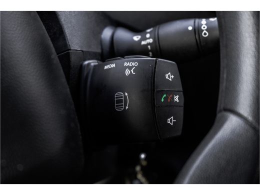 Renault Master 2.3 dCi L2H2 | Euro 6 | 136 PK | Cruise | Airco | Navigatie | LED ActivLease financial lease