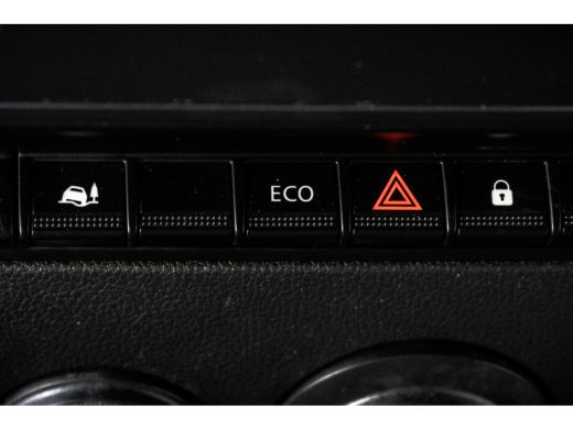 Renault Master 2.3 dCi L2H2 | Euro 6 | 136 PK | Cruise | Airco | Navigatie | LED ActivLease financial lease