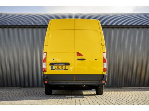 Renault Master 2.3 dCi L2H2 | Euro 6 | 136 PK | Cruise | Airco | Navigatie | LED ActivLease financial lease