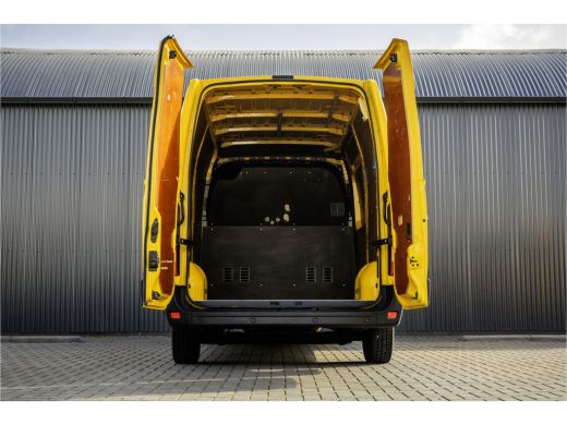 Renault Master 2.3 dCi L2H2 | Euro 6 | 136 PK | Cruise | Airco | Navigatie | LED ActivLease financial lease