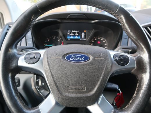 Ford Transit 310 2.0 125 PK TDCI *EURO 6* L2H2 + CAMERA / TREKHAAK 2600 KG / NAVI / DAB ActivLease financial lease