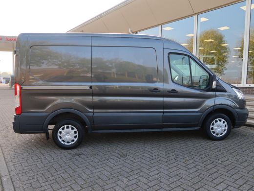 Ford Transit 310 2.0 125 PK TDCI *EURO 6* L2H2 + CAMERA / TREKHAAK 2600 KG / NAVI / DAB ActivLease financial lease