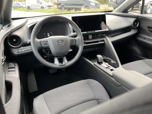 Toyota C-HR 1.8 Hybrid 140 Dynamic | Uit voorraad leverbaar! | ActivLease financial lease