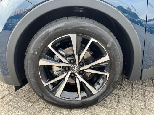 Toyota C-HR 1.8 Hybrid 140 Dynamic | Uit voorraad leverbaar! | ActivLease financial lease
