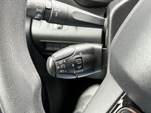 Toyota PROACE CITY 1.5 D-4D 102 PK / L2H1 / 1e EIG. / AIRCO / CRUISE / NAVI / CAMERA / CARPLAY ActivLease financial lease