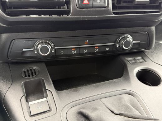 Toyota PROACE CITY 1.5 D-4D 102 PK / L2H1 / 1e EIG. / AIRCO / CRUISE / NAVI / CAMERA / CARPLAY ActivLease financial lease