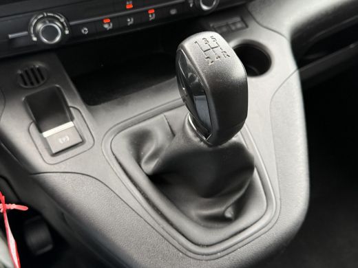 Toyota PROACE CITY 1.5 D-4D 102 PK / L2H1 / 1e EIG. / AIRCO / CRUISE / NAVI / CAMERA / CARPLAY ActivLease financial lease
