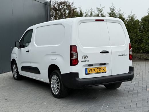 Toyota PROACE CITY 1.5 D-4D 102 PK / L2H1 / 1e EIG. / AIRCO / CRUISE / NAVI / CAMERA / CARPLAY ActivLease financial lease