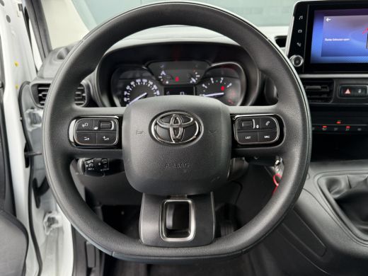 Toyota PROACE CITY 1.5 D-4D 102 PK / L2H1 / 1e EIG. / AIRCO / CRUISE / NAVI / CAMERA / CARPLAY ActivLease financial lease