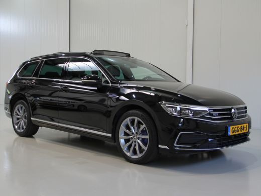 Volkswagen Passat Variant 1.4 TSI PHEV GTE | Pano dak | Trekhaak Volkswagen Passat Variant 1.4 TSI PHEV GTE | Pano dak | Trekhaak