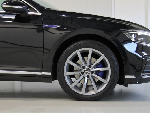 Volkswagen Passat Variant 1.4 TSI PHEV GTE | Pano dak | Trekhaak ActivLease financial lease