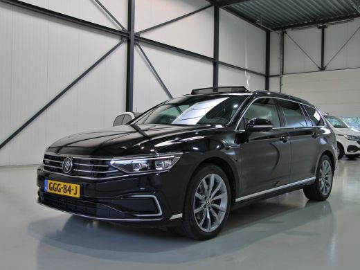 Volkswagen Passat Variant 1.4 TSI PHEV GTE | Pano dak | Trekhaak ActivLease financial lease