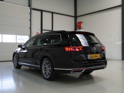 Volkswagen Passat Variant 1.4 TSI PHEV GTE | Pano dak | Trekhaak ActivLease financial lease